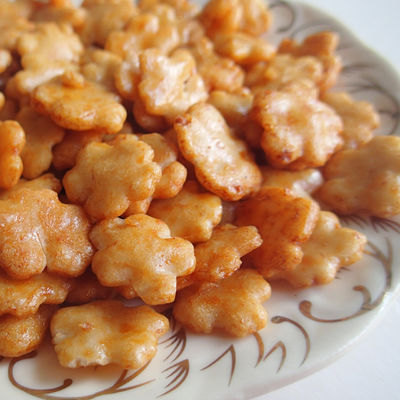 kopen De Japanse ingevoerde crackers van de snack zoute heerlijke toevallige rijst online manufacture