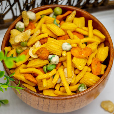 kopen In het groot Gele Cracker Gemengde van de Tuinbonensnacks van Pinda'serwten Oosterse de Mengelingsnoot online manufacture