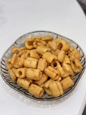 kopen Ervaar de perfecte balans tussen smaak en kruimels in gebakken kruidige garnalen rijst crackers online manufacture