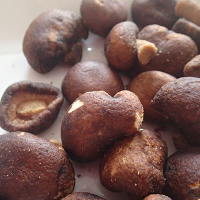 Goede prijs VF gedroogd fruit en Groenten Chip Best Selling Healthy Vacuum Fried Mushrooms Snack online