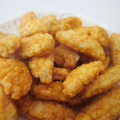 Goede prijs OEM de Japanse van de de Korrelsnacks Gebakken Rijst van de Rijstcracker Knapperige Gepufte Snack Crackers online