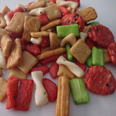 Goede prijs OEM Japanse Halfzachte Japanse de Sesamcrackers van Rijstcrackers online