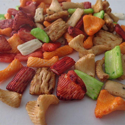 Goede prijs De kleurrijke Crackers van de Kleuren Japanse Rijst Koreaanse de Rijst Pop Cracker van 2,5 Kg online