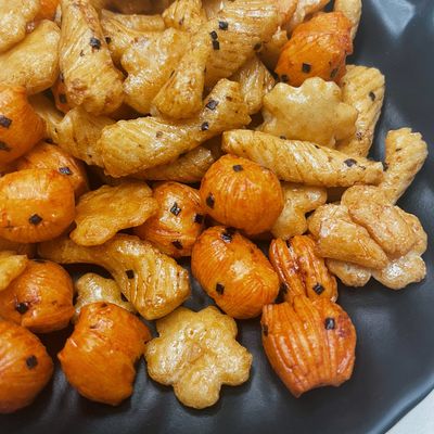 Goede prijs De Japanse ingevoerde crackers van de snack zoute heerlijke toevallige rijst online