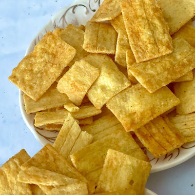 Goede prijs Chips de rijst knapperige snacks en de de invoersnack van de rijstcracker online