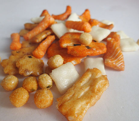 Goede prijs De in het groot van de Rijstcrackers van Korrelsnacks Gezonde van de het Voedselmengeling Snack van de de Rijstcracker online