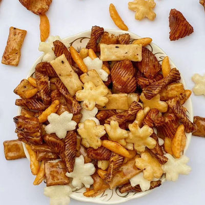 Goede prijs De hete gezouten snack van rijstcrackers voor crackers van de Midden-Oosten de landen gemengde rijst online
