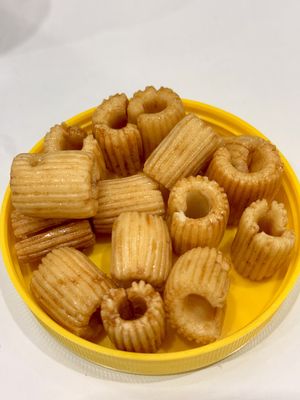 Gecertificeerde rijst crackers knapperige snacks lage calorieën knapperige hapjes